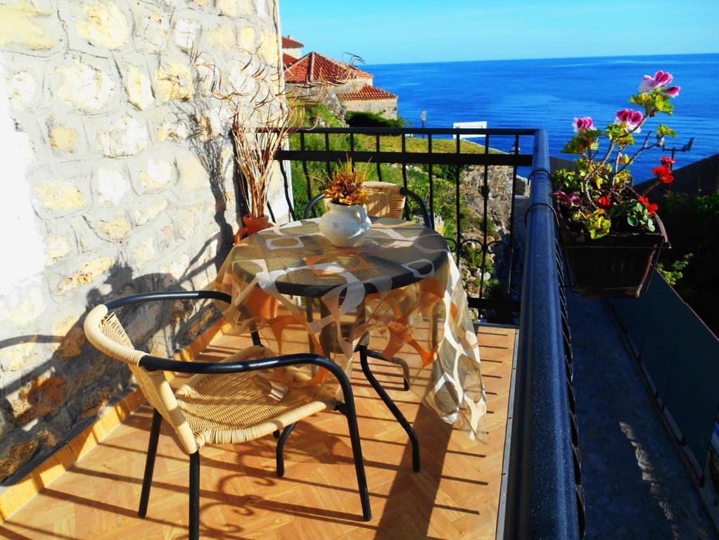 Apartments Zuto Ulcinj Ngoại thất bức ảnh