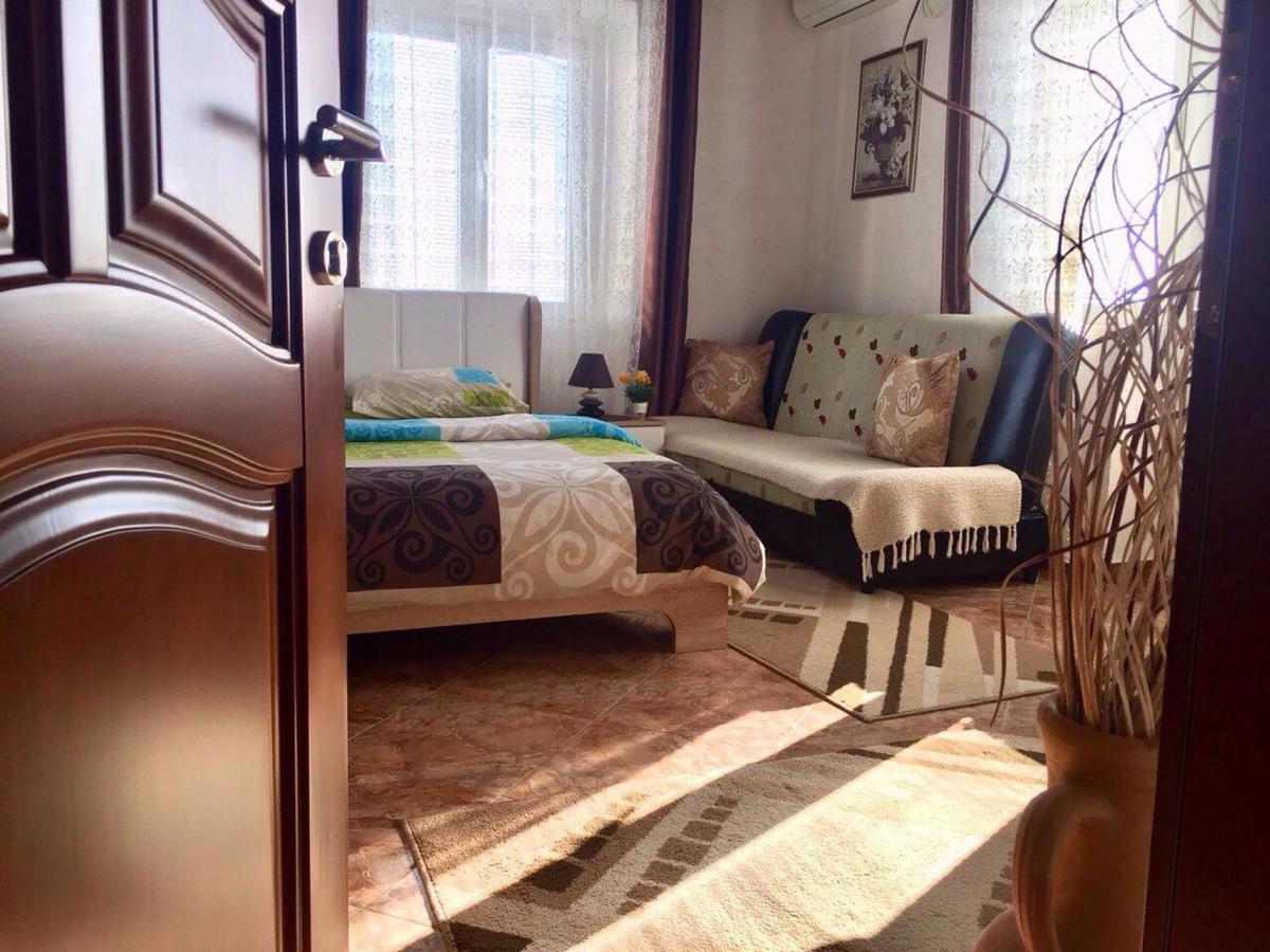 Apartments Zuto Ulcinj Ngoại thất bức ảnh