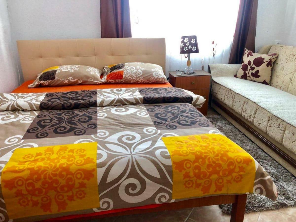 Apartments Zuto Ulcinj Ngoại thất bức ảnh