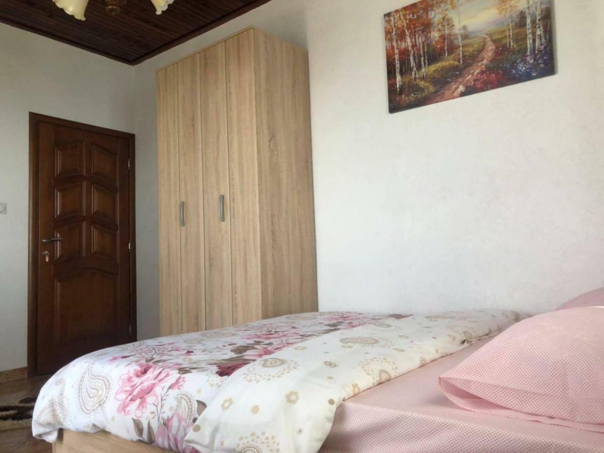 Apartments Zuto Ulcinj Ngoại thất bức ảnh