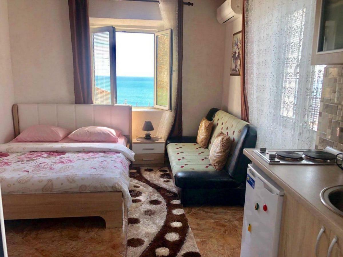 Apartments Zuto Ulcinj Ngoại thất bức ảnh