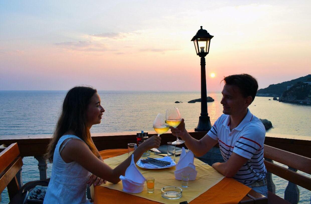 Apartments Zuto Ulcinj Ngoại thất bức ảnh